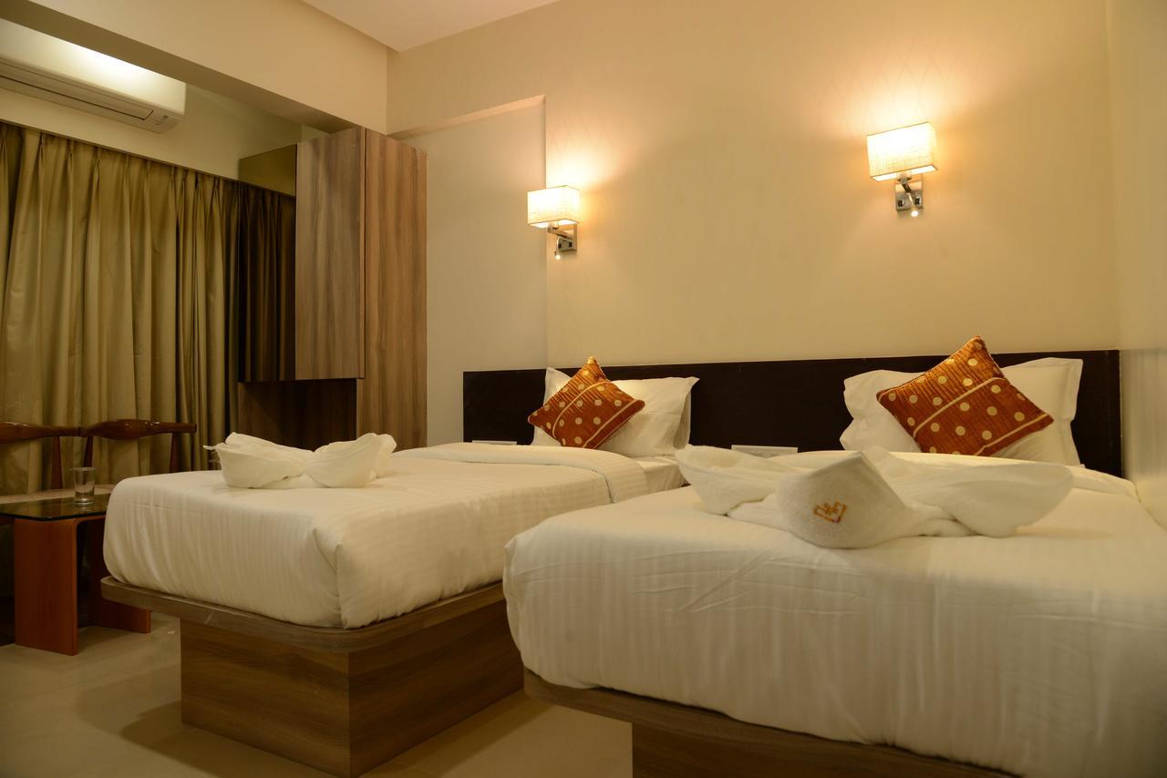 The Myriad Hotel Bhayandar Exteriör bild